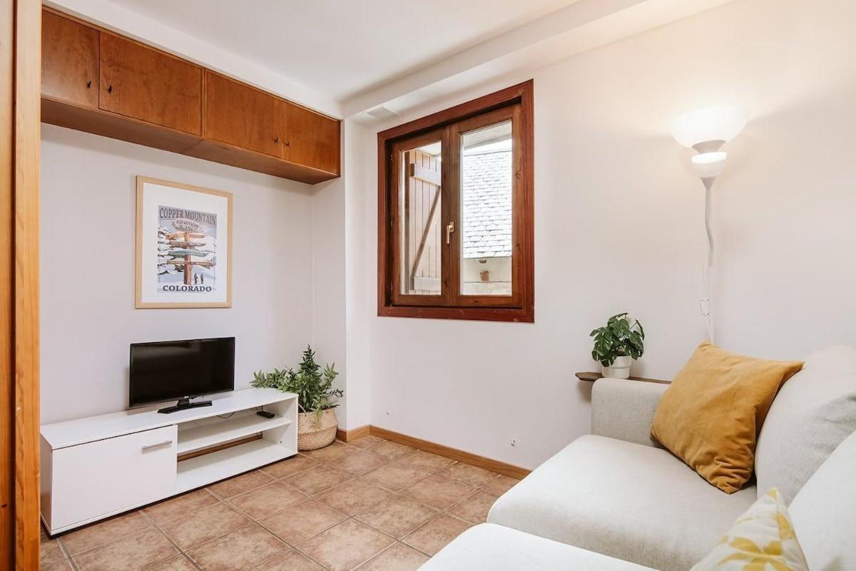 Cantal - apartamento 4 pax en Sallent de Gállego Exterior foto